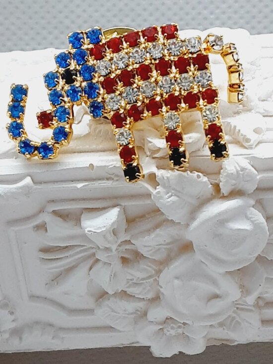 Put'em Pins Jewelry - NEW patriotic elephant lapel Put'em Pin with articulated tail